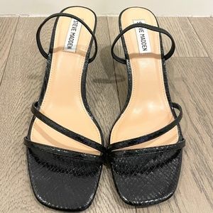 New Steve Madden Black Snake Skin Loft Strappy Heel - Size 10